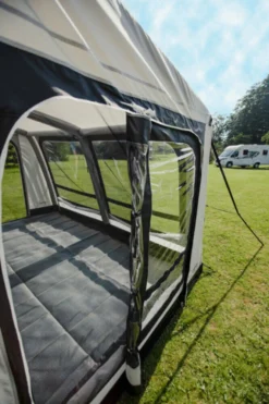Vango Airbeam Vango Balletto Air 390 Elements Shield Caravan Awning (2023) 20 Vango Airbeam Vango Balletto Air 390 Elements Shield Caravan Awning (2023) -Adventure Gear Shop van 22 lifestyle balletto shield 390 low14